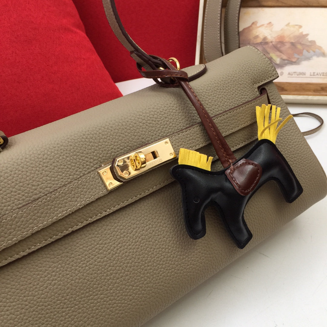 BOLSO DE HOMBRO HM 35 ARENA TOGO HARDWARE DORADO