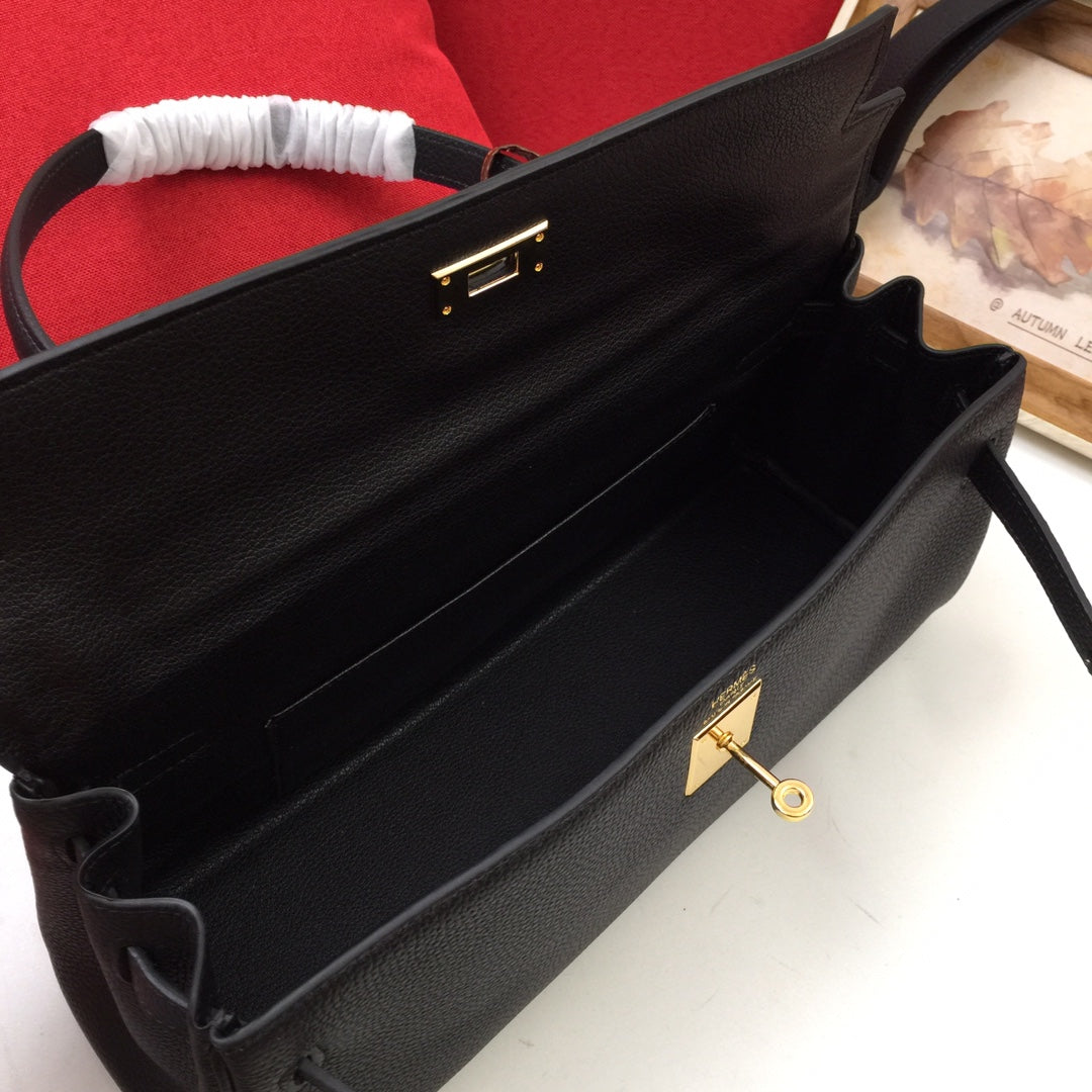 BOLSO DE HOMBRO HM 35 NEGRO TOGO HARDWARE DORADO