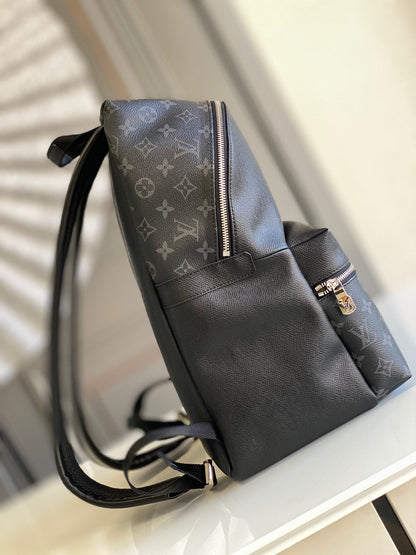 MOCHILA DISCOVERY 40 EN LONA NEGRA CON MONOGRAMA