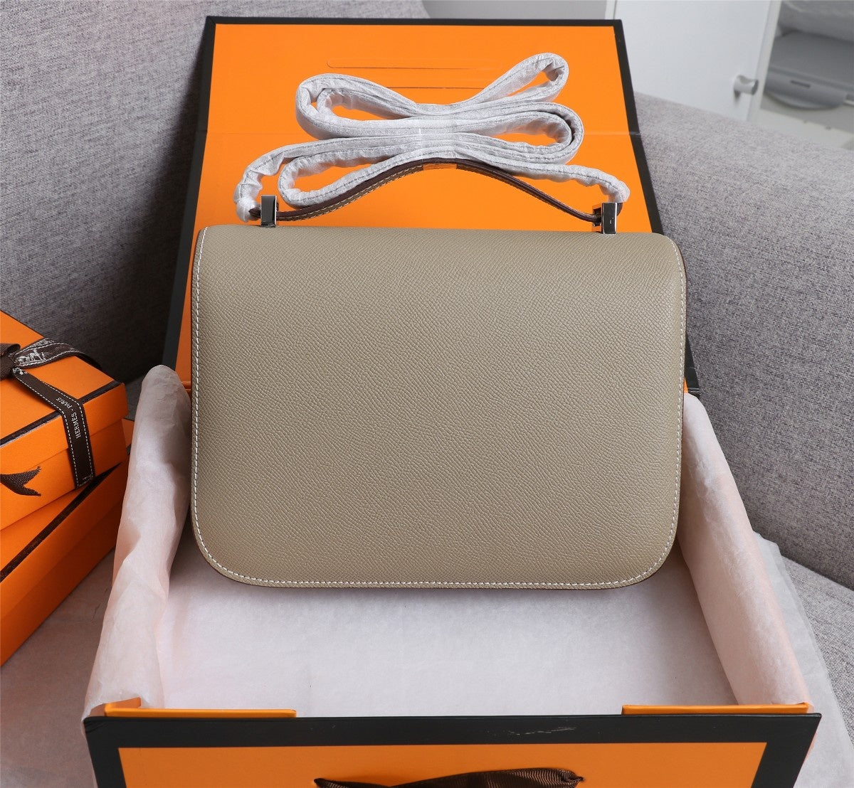 BOLSAS HM CONSTANCE 22 HERRAJES EPSOM PLATEADOS CAQUI
