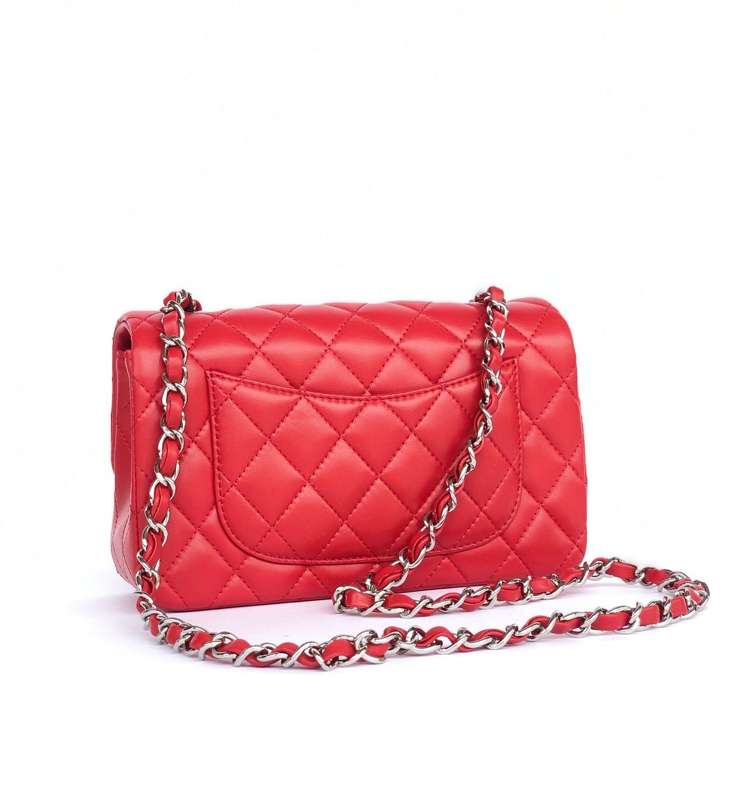 MINI BOLSO RECTANGULAR CON SOLAPA 20CM PIEL DE CORDERO ROJA HERRAMIENTAS PLATEADAS