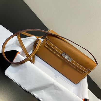 Cartera Kelly To Go de 20,5" con herrajes plateados Epsom dorados