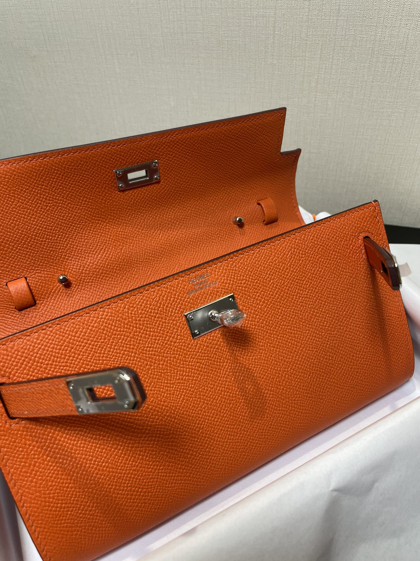 Kelly WOC 20.5 naranja Epsom herrajes plateados