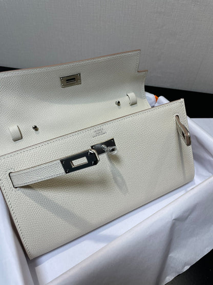 Cartera Kelly To Go de 20,5" blanca con herrajes plateados Epsom