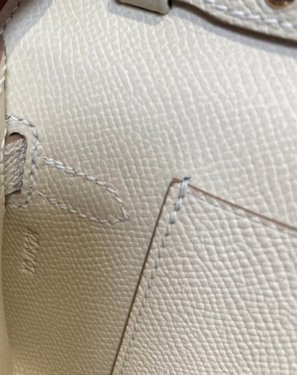 Cartera Kelly To Go de 20,5" blanca con herrajes plateados Epsom