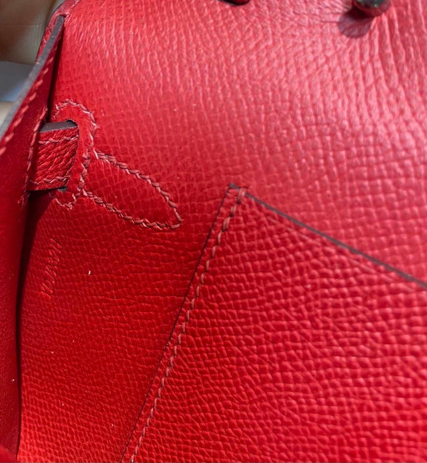 Kelly WOC 20.5 rojo Epsom herrajes plateados