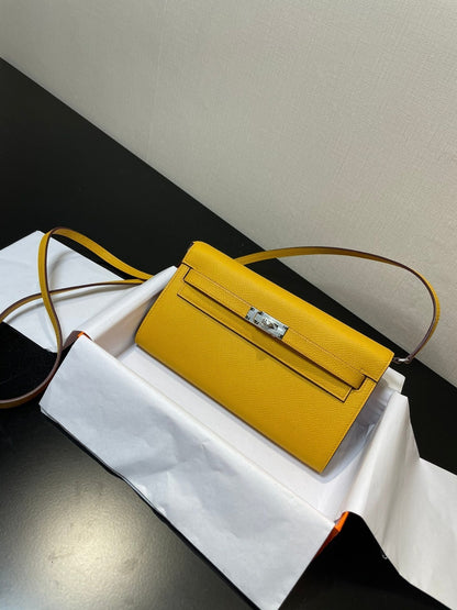 Kelly WOC 20.5 amarillo Epsom herrajes plateados