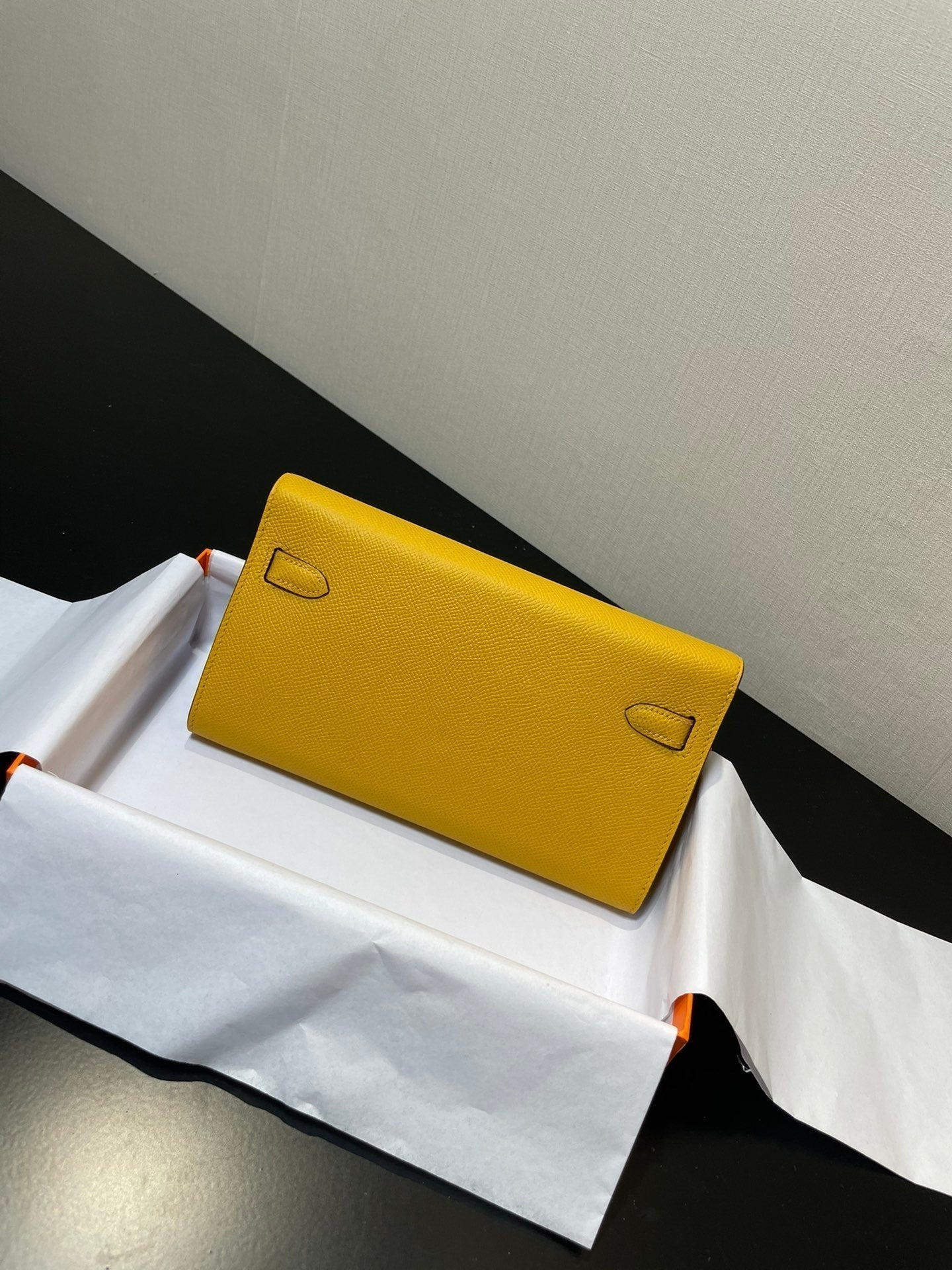 Kelly WOC 20.5 amarillo Epsom herrajes plateados