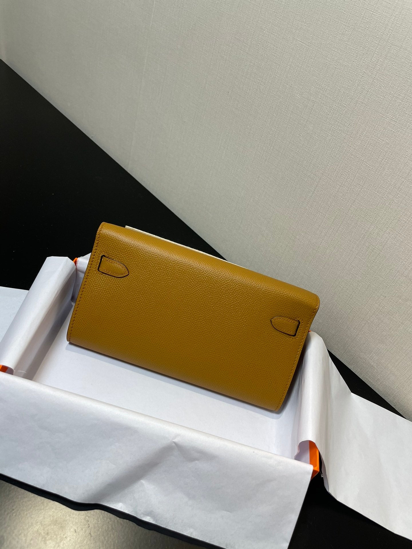 Kelly WOC 20.5 Kraft Epsom Gold Hardware