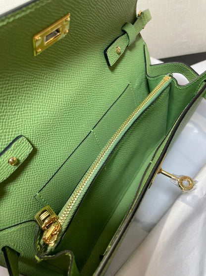Kelly WOC 20.5 verde Epsom con herrajes dorados