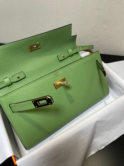 Kelly WOC 20.5 verde Epsom con herrajes dorados