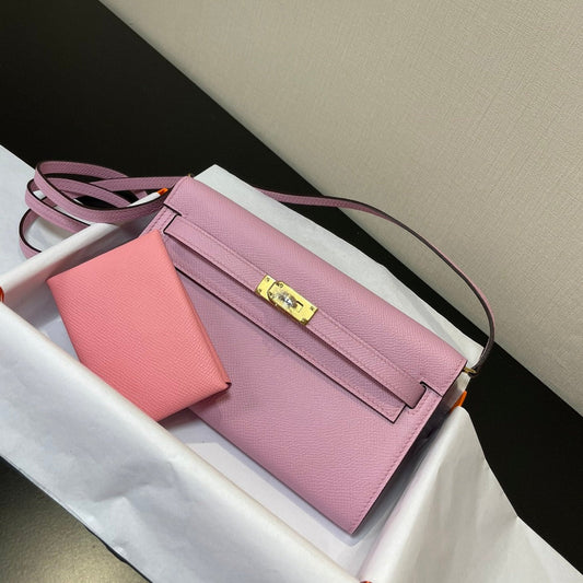 Cartera Kelly To Go de 20,5" rosa claro con herrajes dorados Epsom