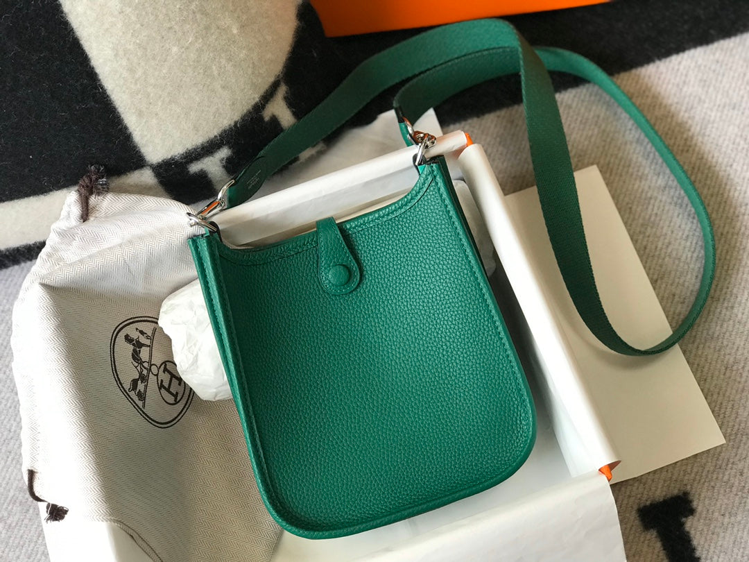 Mini Evelyne 18 cm Verde oscuro Togo Herrajes plateados