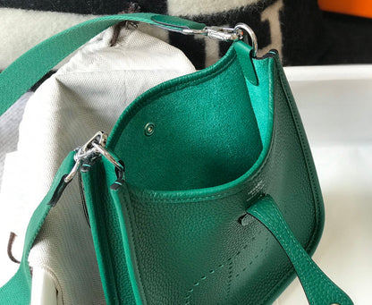 Mini Evelyne 18 cm Verde oscuro Togo Herrajes plateados