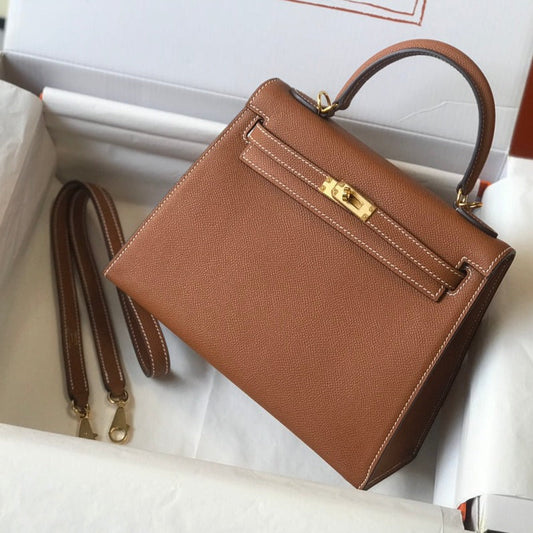 Hm Kelly 32 cm, cuero Epsom marrón oscuro, herrajes dorados