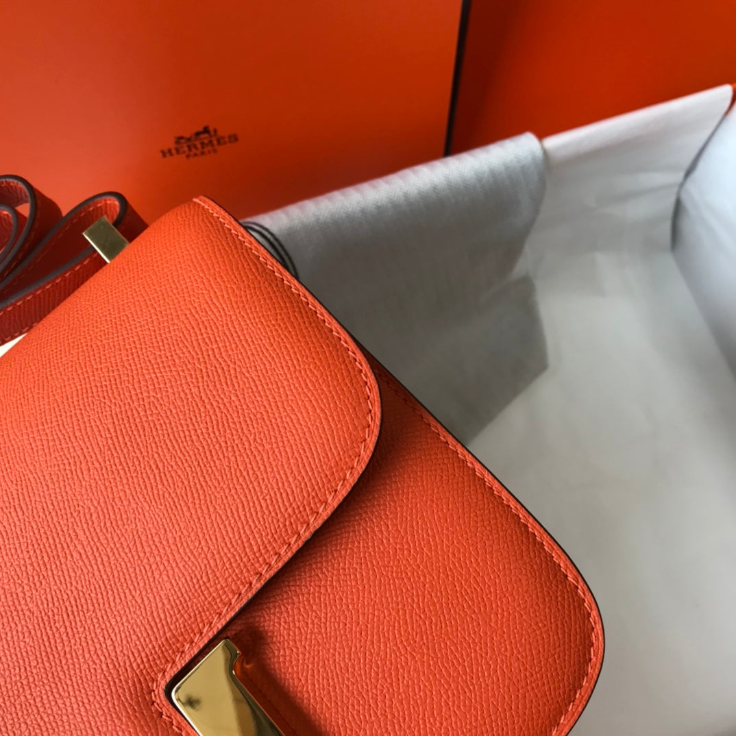 Constance 24 naranja rojo Epsom cuero herrajes dorados