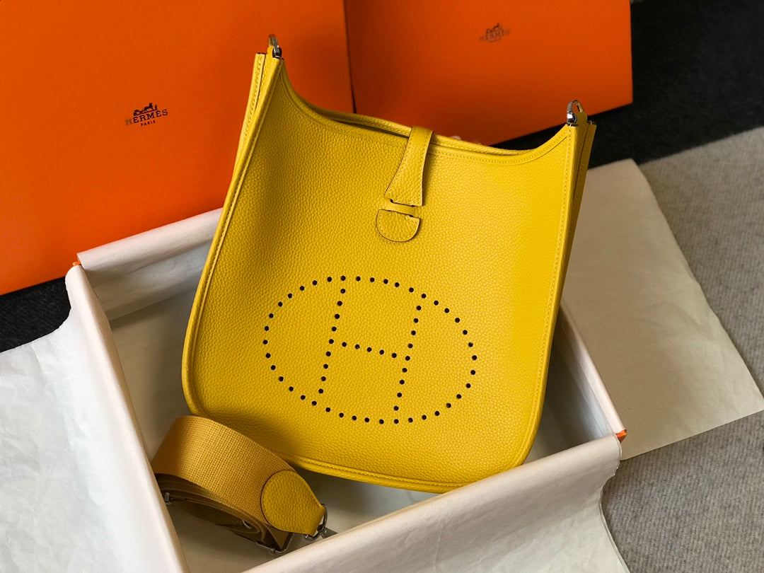 Evelyne 29cm Amarillo Oscuro Togo Shw