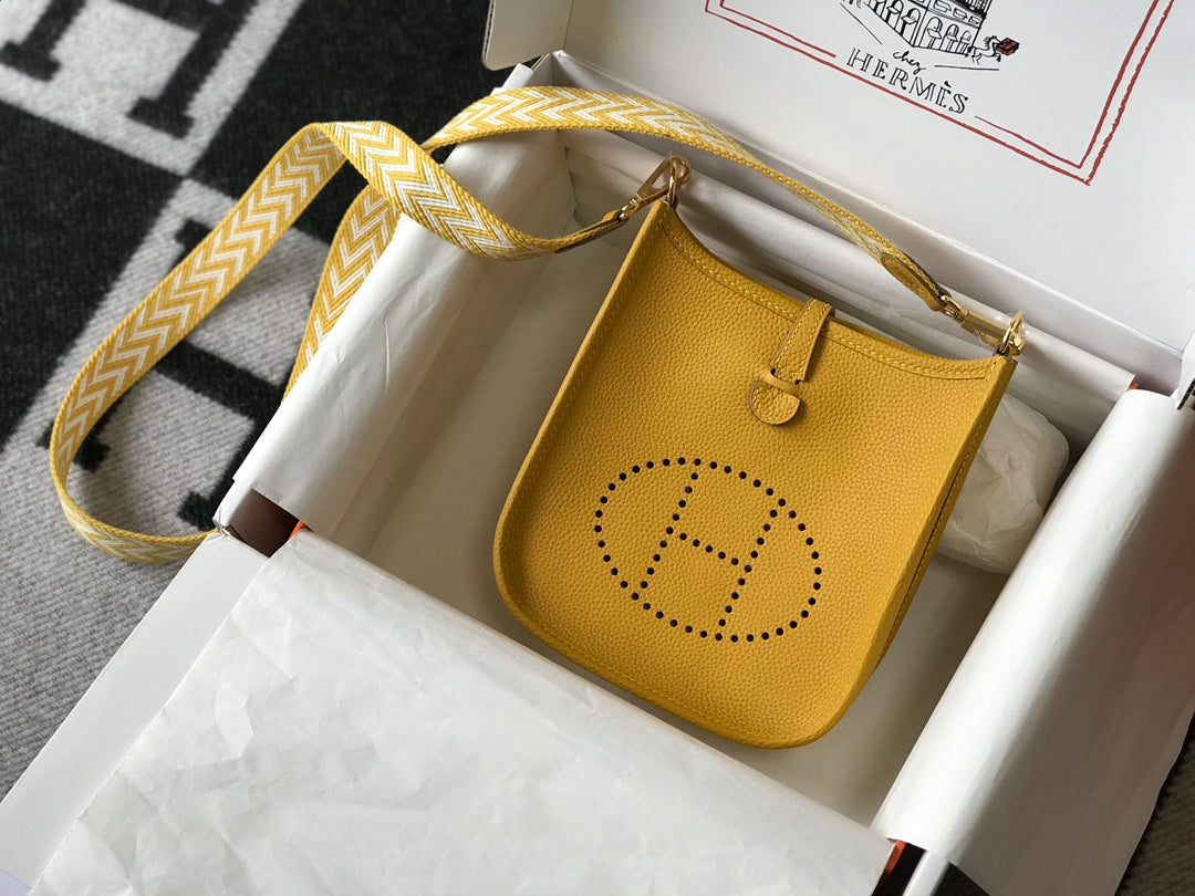Mini Evelyne 18cm Amarillo Oscuro Togo Ghw