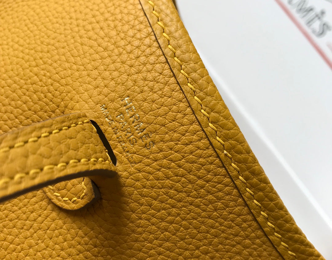 Mini Evelyne 18cm Amarillo Oscuro Togo Ghw
