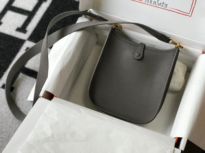 Mini Evelyne 18cm Gris Oscuro Togo Ghw