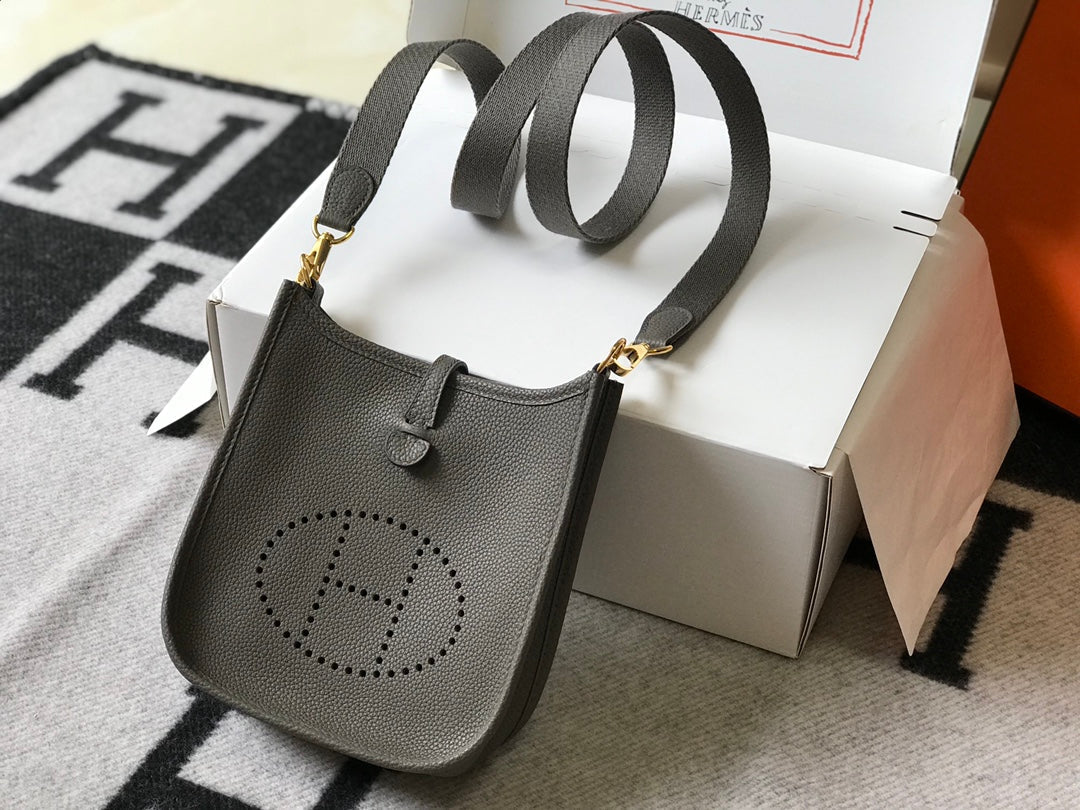 Mini Evelyne 18cm Gris Oscuro Togo Ghw