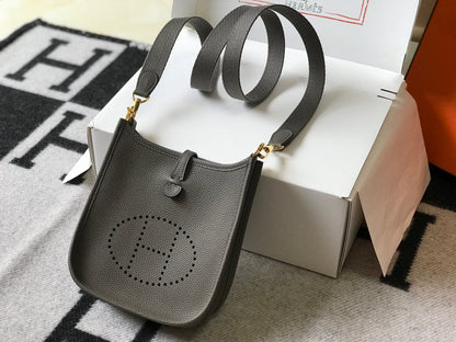 Mini Evelyne 18cm Gris Oscuro Togo Ghw