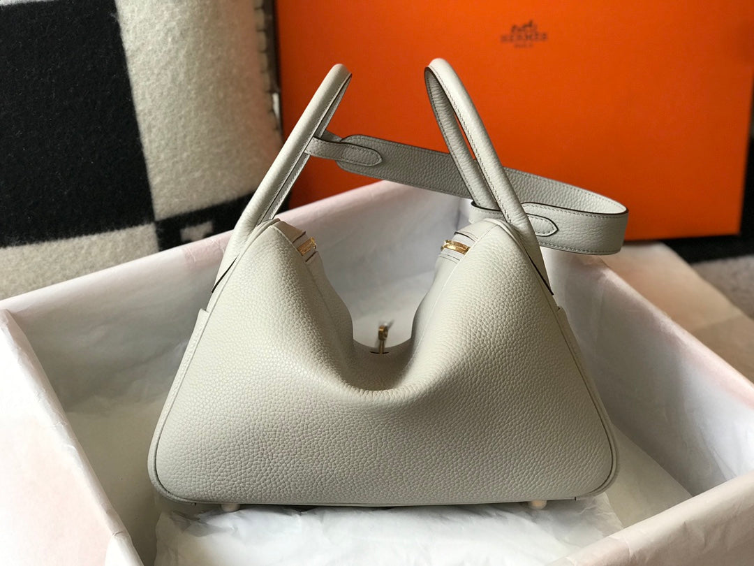 BOLSO HM LINDY 30 CREMA CUERO TAURILLON CLEMENCE