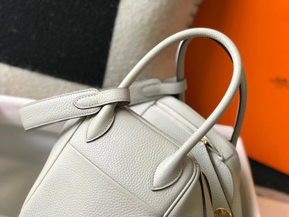BOLSO HM LINDY 30 CREMA CUERO TAURILLON CLEMENCE