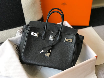 HM BIRKIN 30CM PIEL TOGO NEGRA Y HERRAJES PLATEADOS