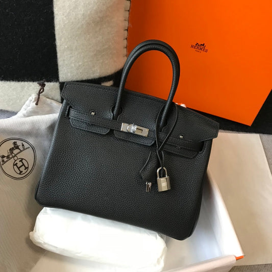 HM BIRKIN 30CM PIEL TOGO NEGRA Y HERRAJES PLATEADOS