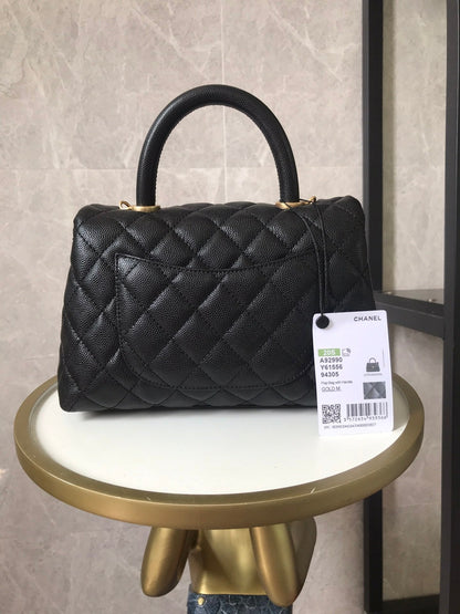 Mango superior de caviar coco acolchado negro con herrajes dorados 24 