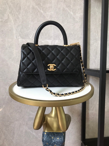 Mango superior de caviar coco acolchado negro con herrajes dorados 24 