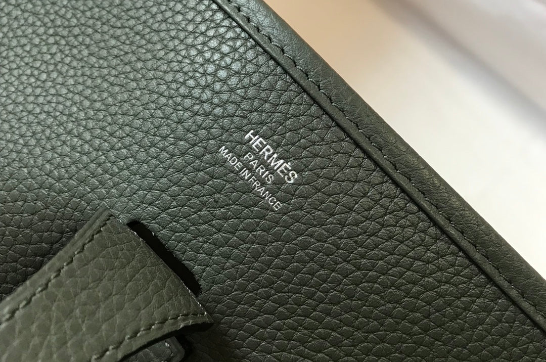 BOLSO HM EVELYNE 28 VERDE CAZADOR TOGO