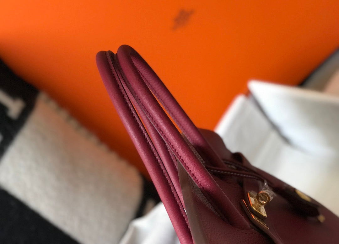 HM BIRKIN 35 CM PIEL TOGO BORGOÑA HERRAJES DORADOS