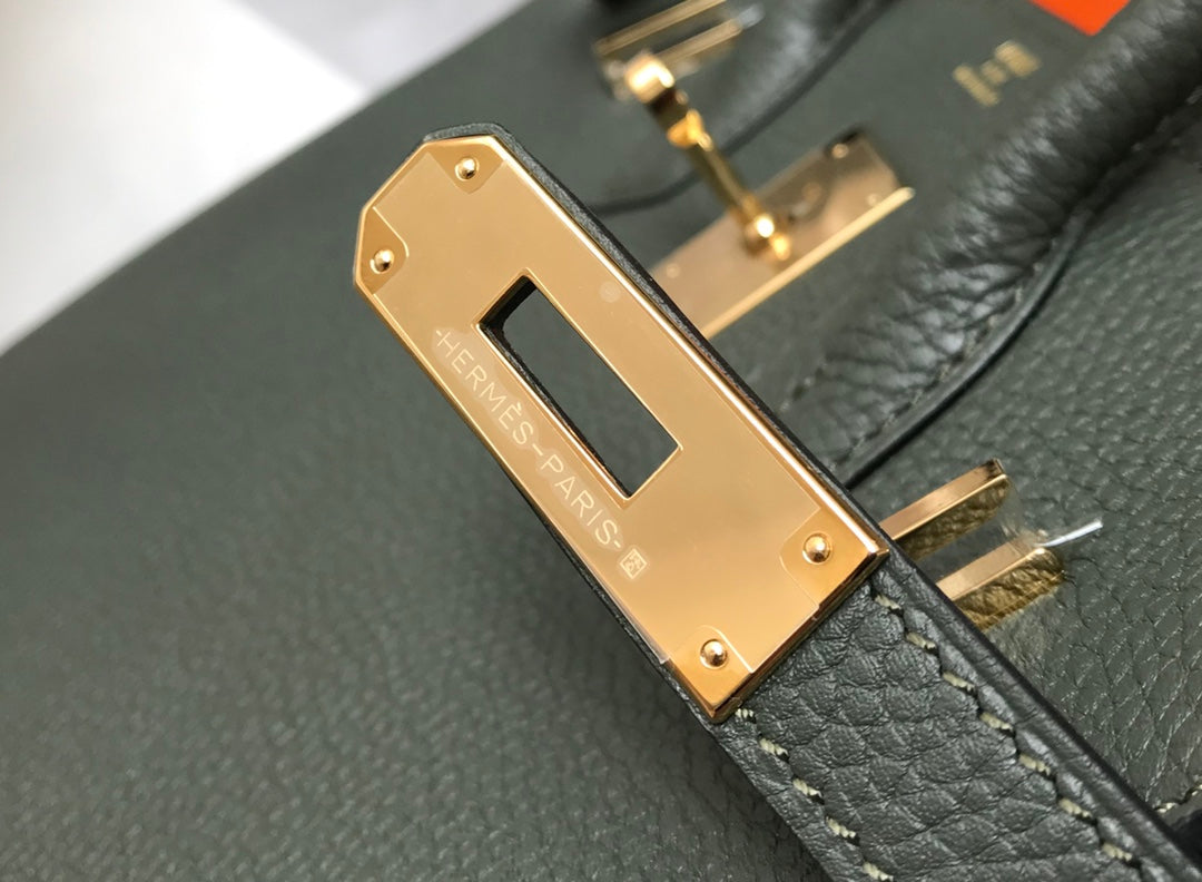 HM BIRKIN 35CM PIEL TOGO DE PINO CON HERRAJES DORADOS