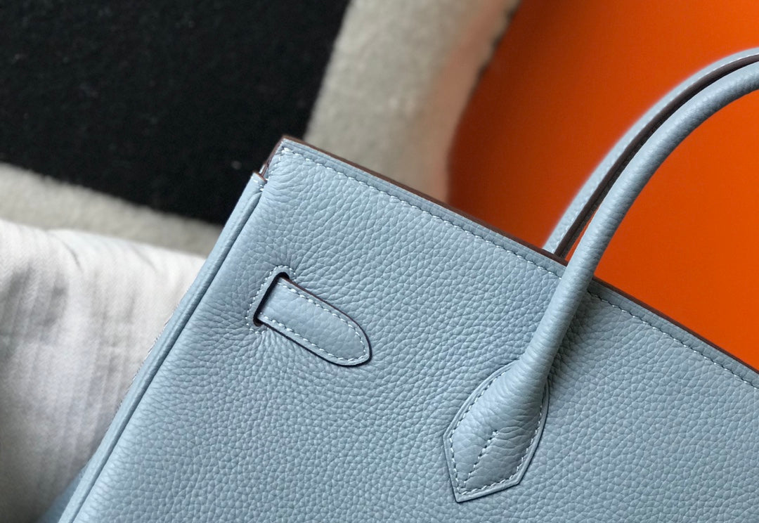 HM BIRKIN 35CM PIEL TOGO AZUL CIELO CON HERRAJES DORADOS