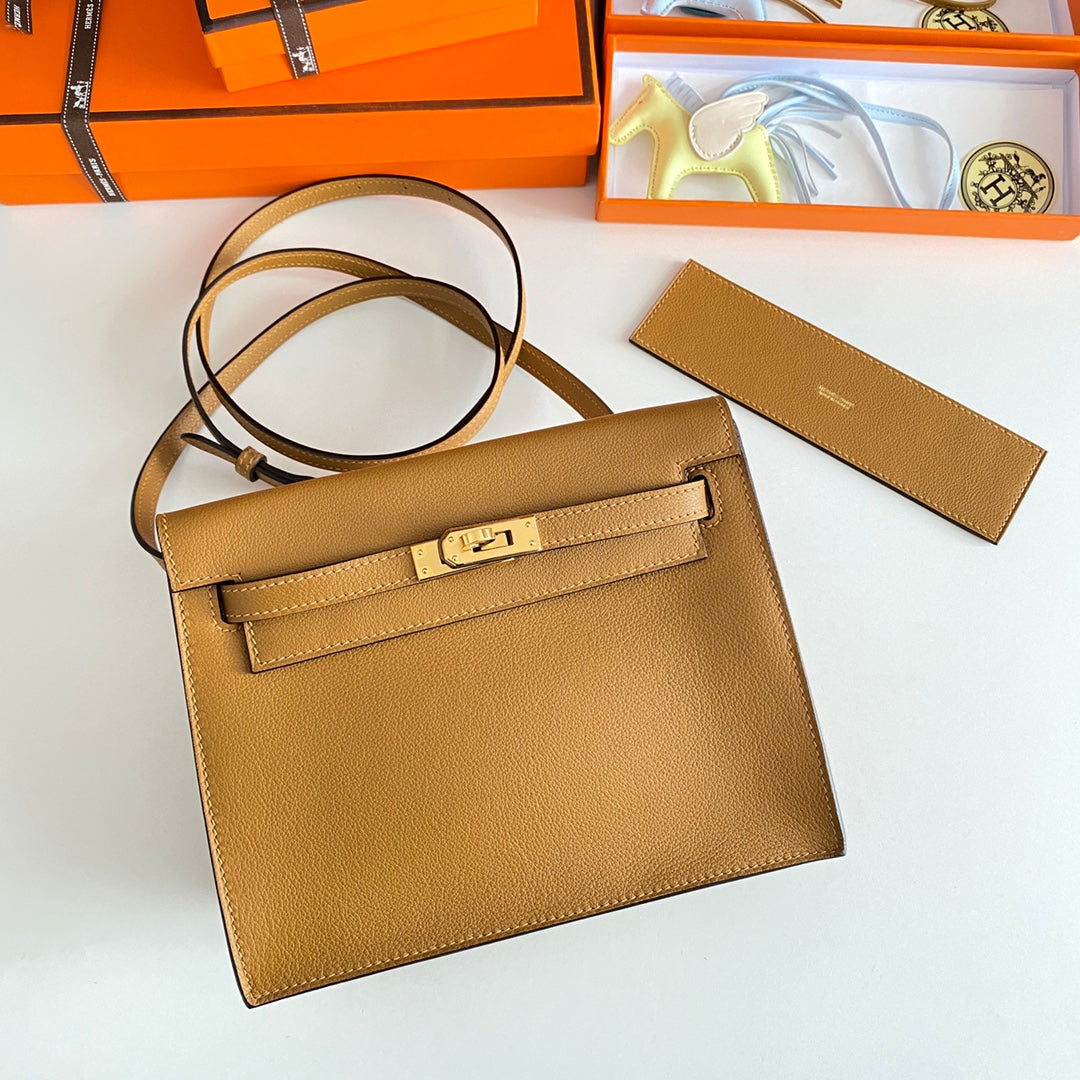 Kelly Danse II 22cm Dorado Evercolor Cuero Ghw