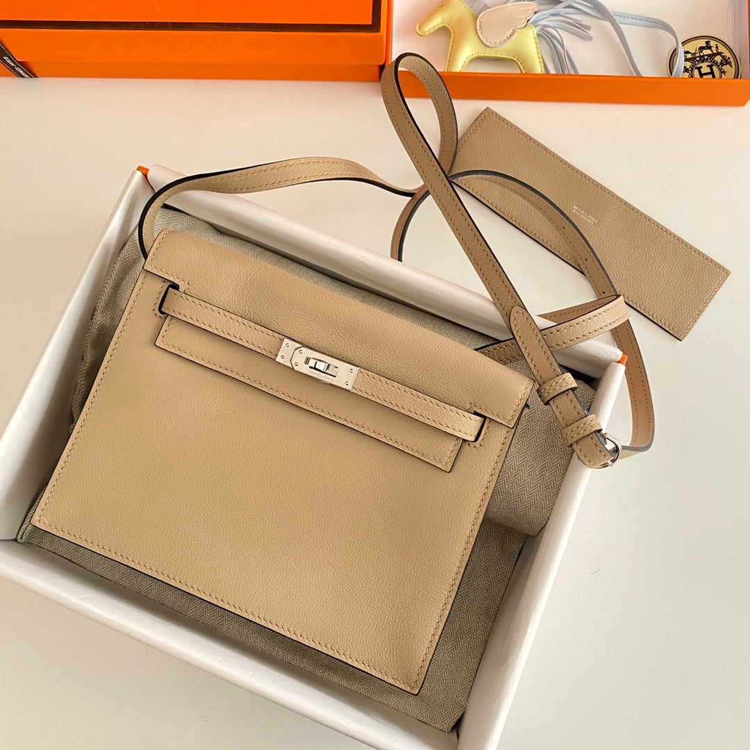 Kelly Danse II 22cm Beige Evercolor Cuero Shw