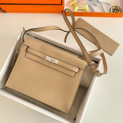 Kelly Danse II 22cm Beige Evercolor Cuero Shw