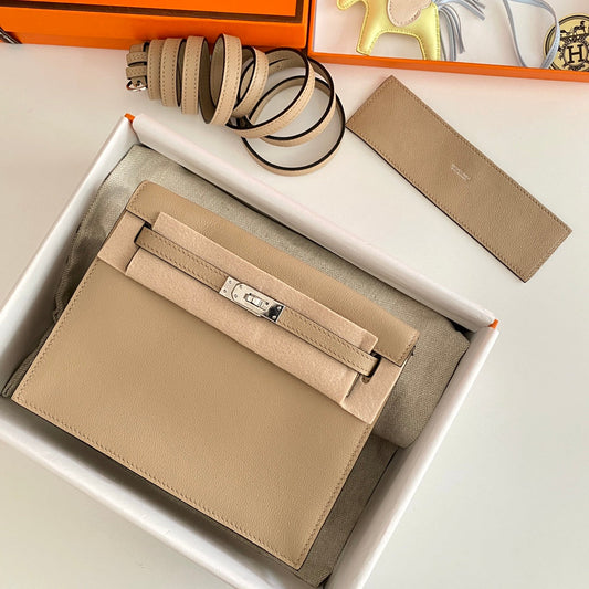Kelly Danse II 22cm Beige Evercolor Cuero Shw