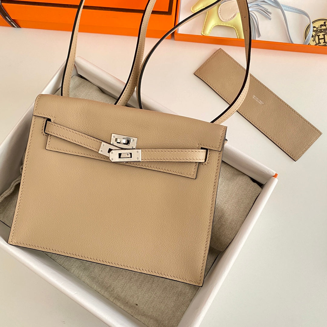 Kelly Danse II 22cm Beige Evercolor Cuero Shw