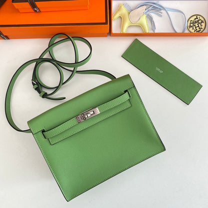 Kelly Danse II 22cm Verde Evercolor Cuero Shw
