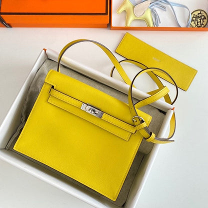 Kelly Danse II 22cm Amarillo Evercolor Cuero Shw