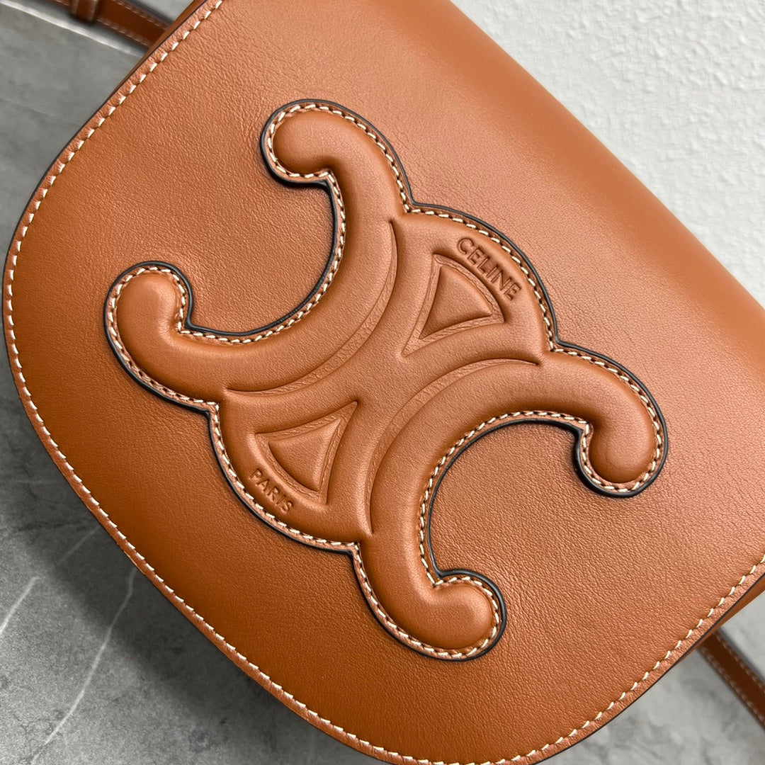 FOLCO CUIR TRIOMPHE 18 EN PIEL DE BECERRO ROJO MARRÓN