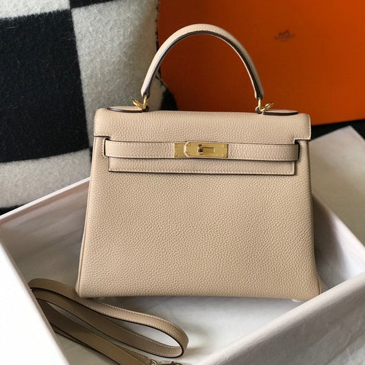 Hm Kelly 32 cm, piel Togo beige, herrajes dorados