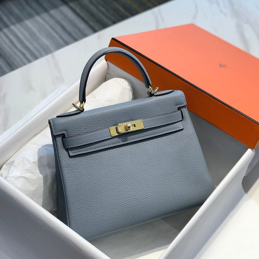 HM KELLY 25 CM LINO AZUL TOGO HARDWARE DORADO