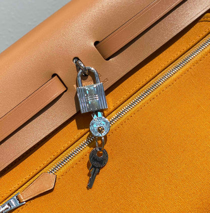 Herbag 31 Toile Lona Amarillo Oscuro Piel de Vaca Dorada