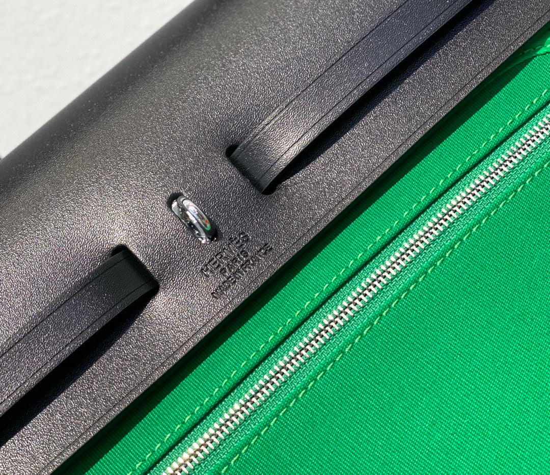 Herbag 31 Toile Lona Verde Piel de Vaca Negra