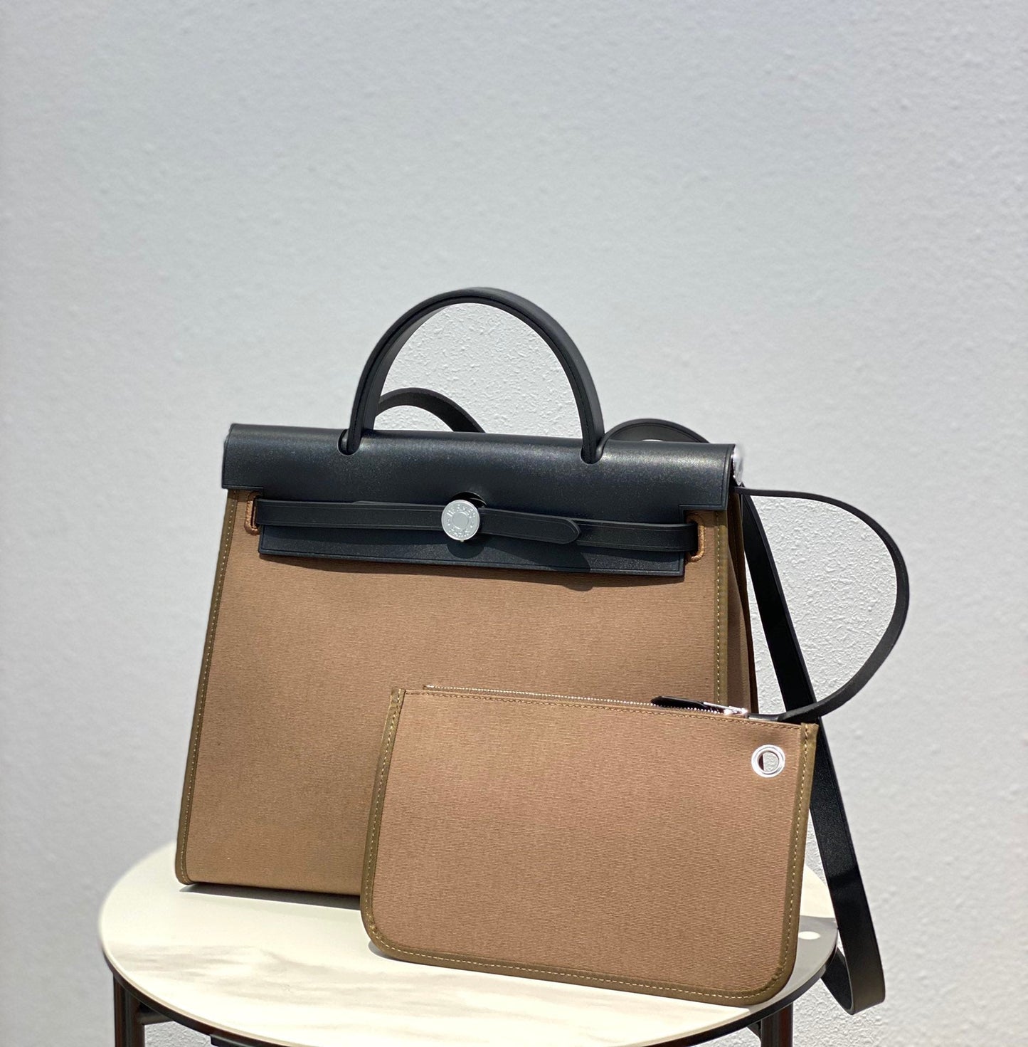 Herbag 31 Toile Lona Marrón Piel de Vaca Negra