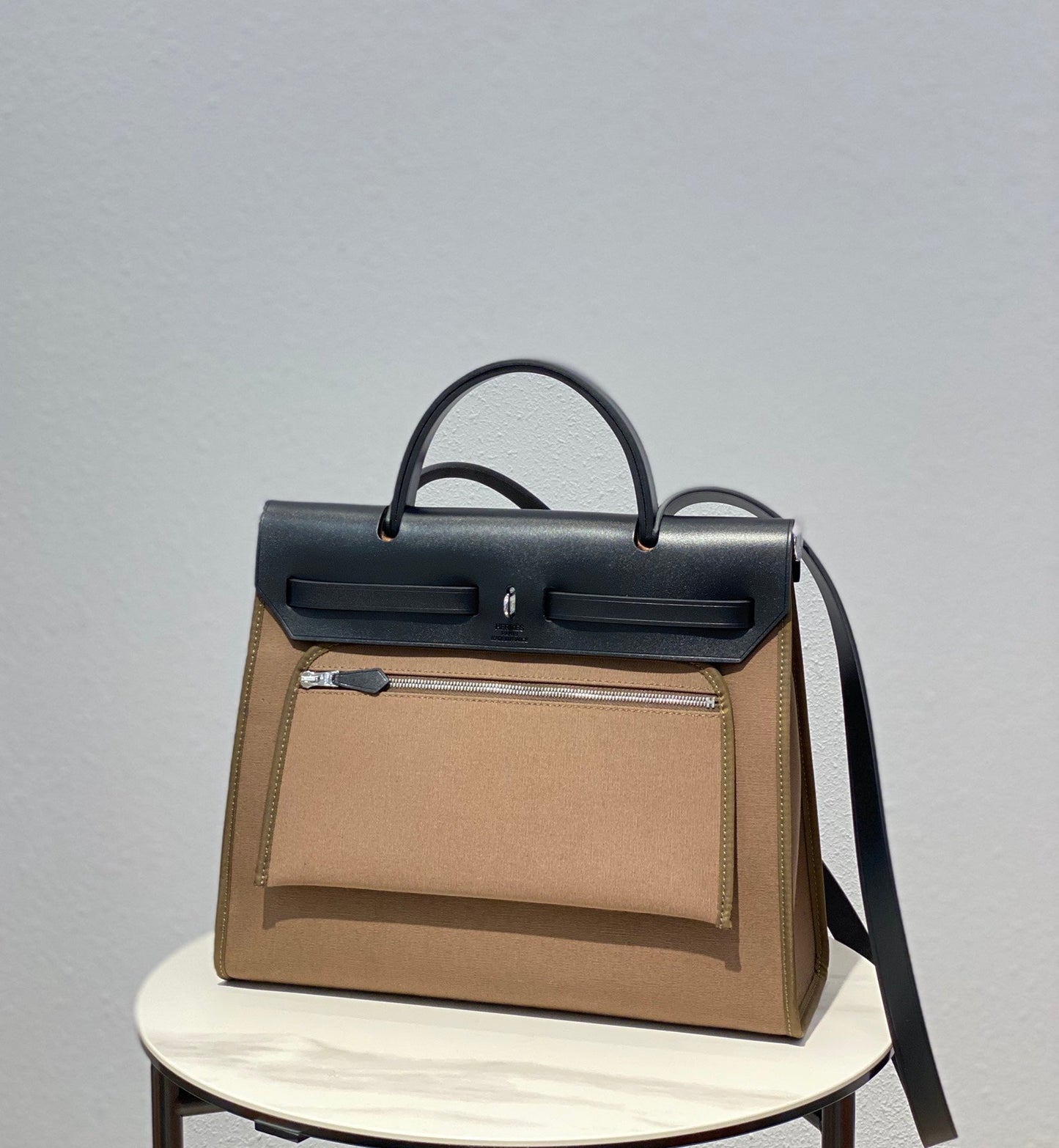 Herbag 31 Toile Lona Marrón Piel de Vaca Negra